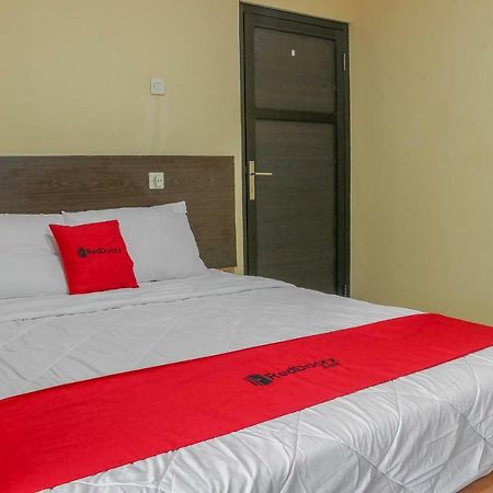 Reddoorz Syariah Near Pasar Modern Cikopo Hotel Karawang Exterior foto